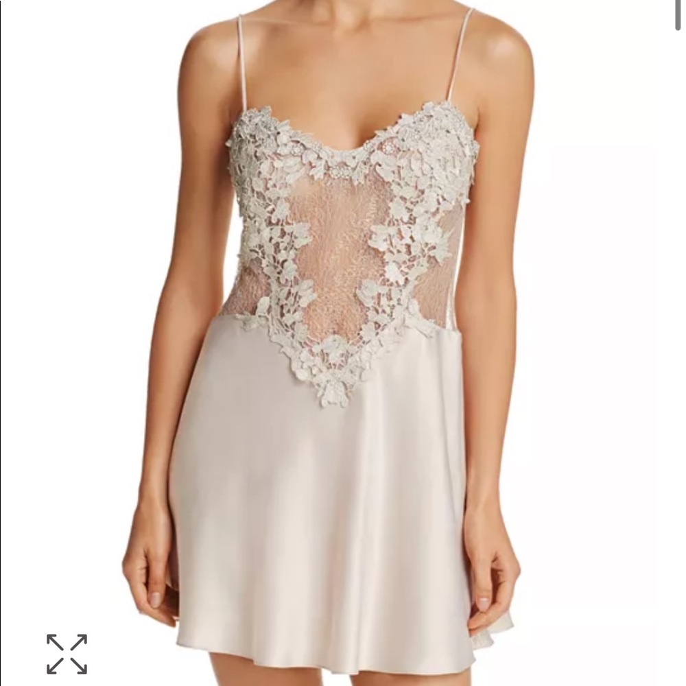 FLORA NIKROOZ SHOWSTOPPER CHEMISE SLIP champagne